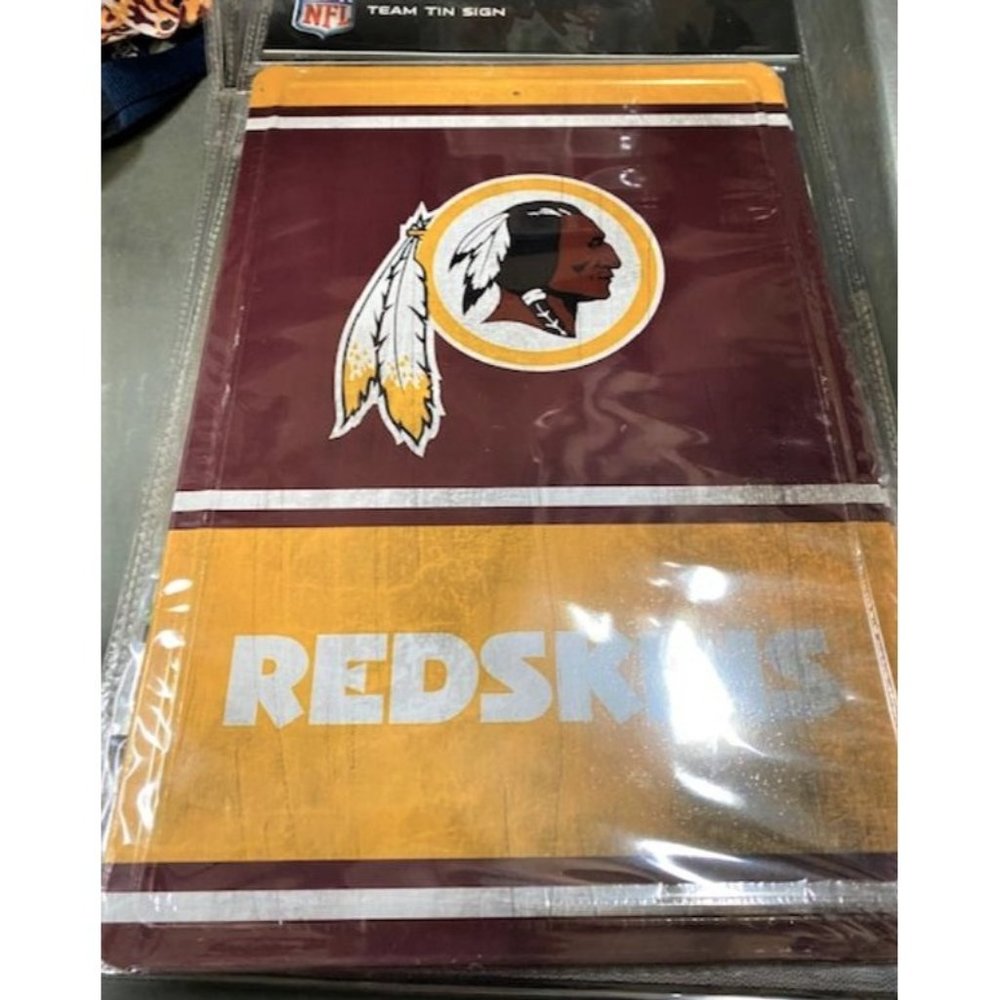 Washington Redskins Team Tin Sign -Retro Style